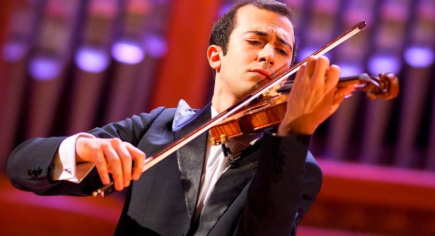 Билет на концерт скрипача Гайка Казазяна со скидкой 80% в  Центре классической музыки.
