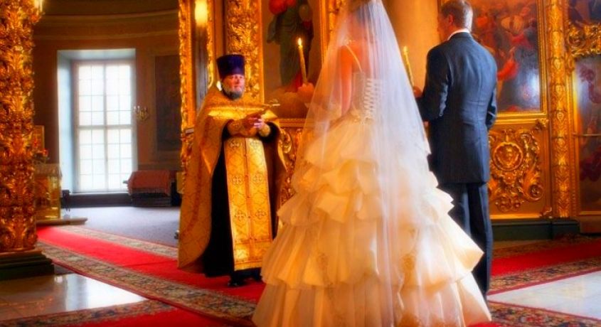 Яркие снимки на долгую память! Свадебная фотосъемка или венчание со скидкой 50% от фотографа Андрея Вознесенского.