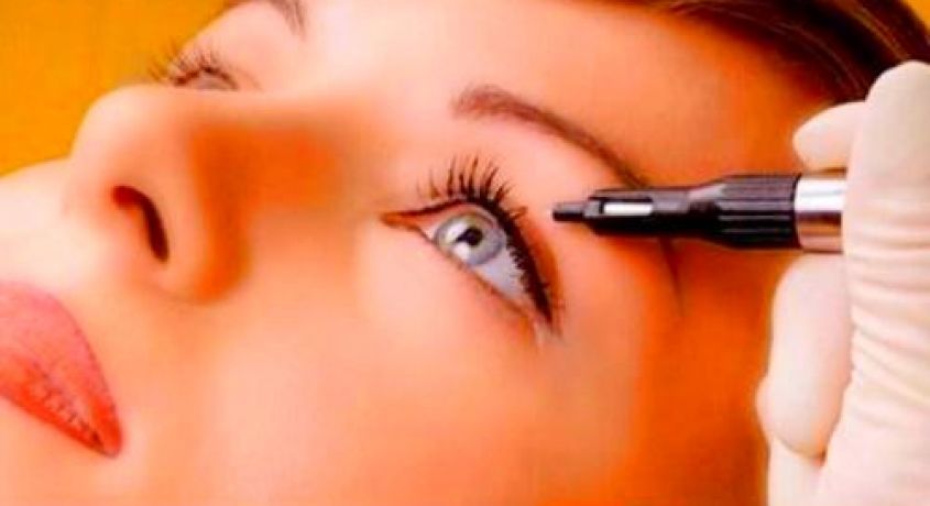 Перманентный макияж бровей, губ, век, а также мушка и химическая завивка ресниц со скидкой 65% в студии красоты «Эффект бабочки»