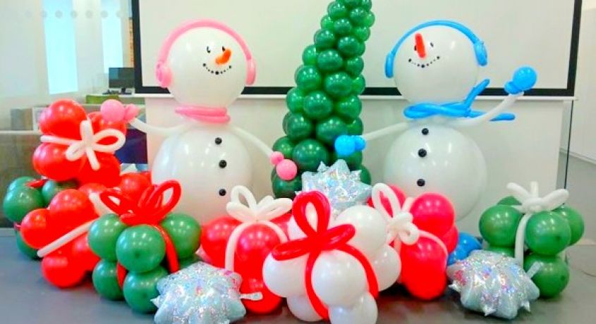 Воздушный подарок к новогодним праздникам! Композиции из шаров со скидкой 50% от праздничного агентства «Шаровары».