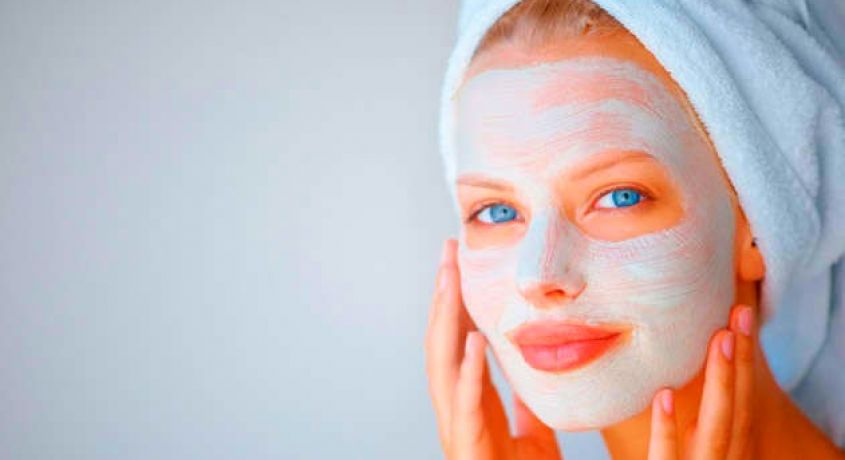 Не вспоминайте о возрасте! Моделирующая лифтинговая программа с альгинатными масками для всех типов кожи со скидкой 65%.