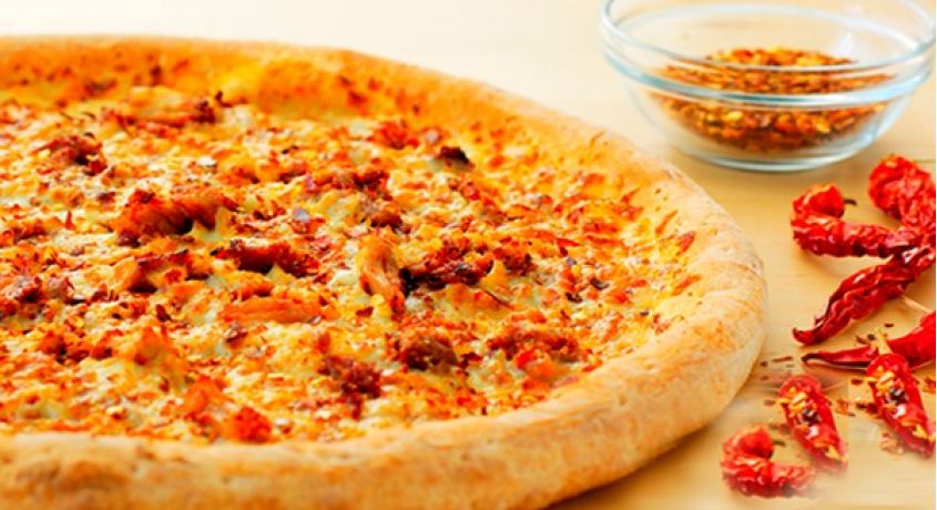 Горячая новинка от пиццерии «Папа Джонс»! Пицца на традиционном тесте «Свинина Барбекю» диаметром 23 см со скидкой 50%.