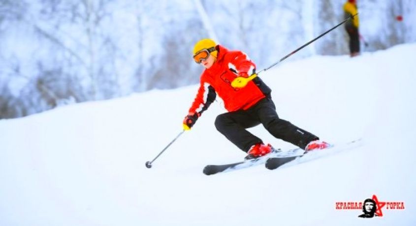 Зима продолжается! Лыжи, сноуборд, тюбинг, а также прокатное оборудование со скидкой 50% в ГК «Красная Горка».