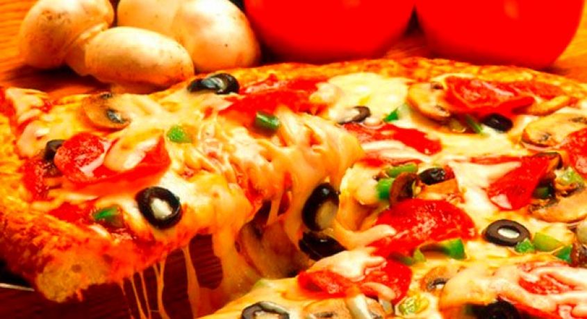 Доставка еды - быстро и вкусно! Пицца, роллы или суши - скидка 50% на все меню от службы доставки еды «Голодная утка».