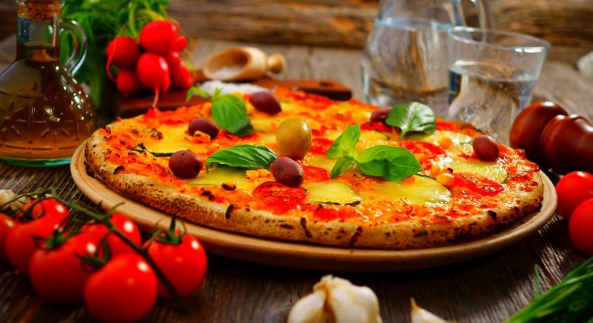 Побалуйте себя настоящей итальянской пиццей! Пепперони или Флорида? Решать Вам! А «Пицца Микс» подарит Вам скидку 50%!