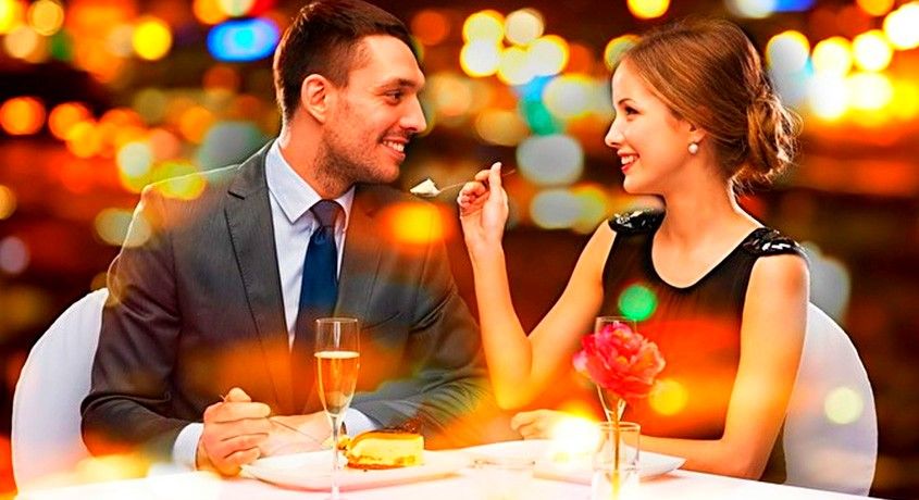 Вкусная романтика! Романтический ужин для двоих в ресторане «Стaрый город» со скидкой 50%.