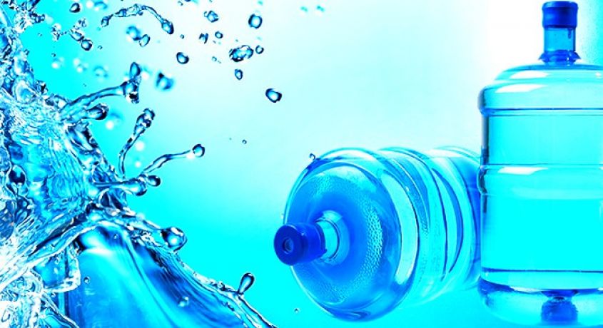 Чистая, свежая, живая! Скидка 50% на заказ 4 бутылей воды "Водичка" от компании «Весёлый водовоз».
