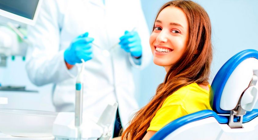 Хватит терпеть зубную боль! Скидка 50% на лечение кариеса любой сложности от стоматологической клиники «Айболит».