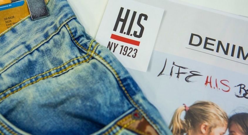 Скидка 50% на мужские рубашки и женские джинсы мировых брендов CAMP DAVID и H.I.S. от магазина «WRANGLER».