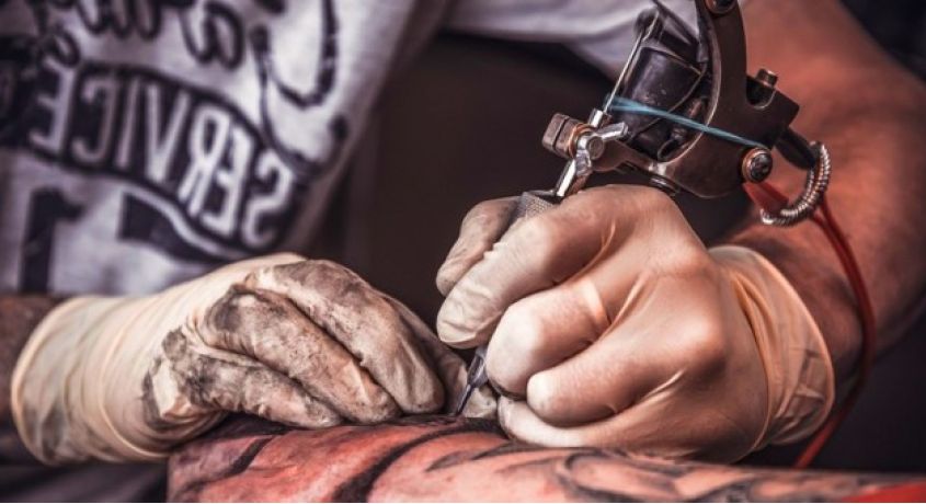 Роспись по телу! Скидка 50% на художественную татуировку от профессионального тату-мастера Ильи Тараканова.
