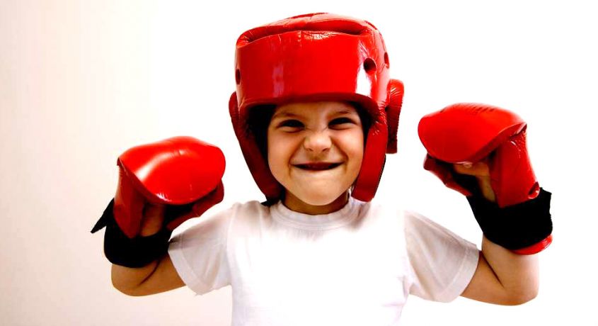 Спорт с детства! Скидка 50% на спортивные секции по боксу и греко-римской борьбе для детей от 8 до 14 от фитнес-клуба «Велс».