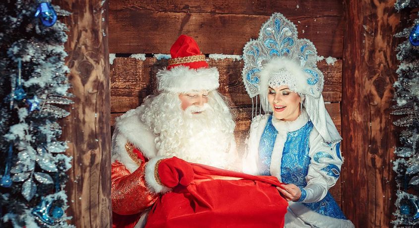 Happy New Year! Выезд Деда Мороза и Снегурочки со скидкой 50% от студии событий «Александры Демидовой».