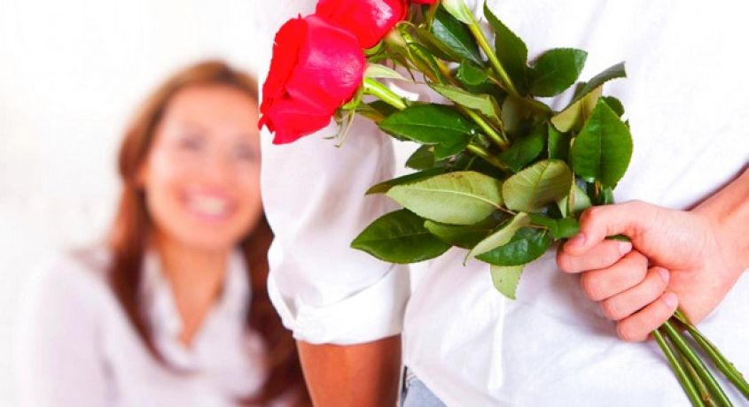Для самых любимых! Кенийские розы, кустовые розы, тюльпаны со скидкой 50% от цветочного магазина «Линия розы».