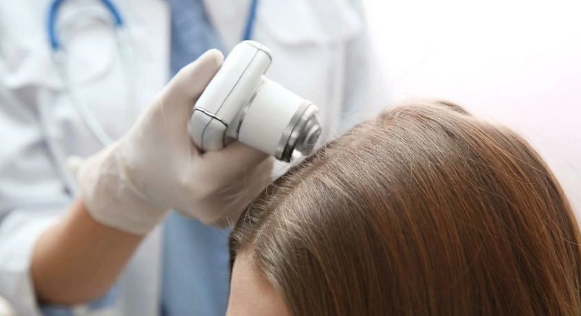 Восстановление волос! Скидка 50% на процедуру или курс лечения волос лазером в медицинском центре «Эстетик Лаборатория».