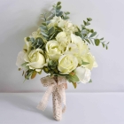 Свадебный букет из белых роз Кремовый