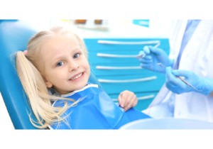   Лечение молочных зубов у детей