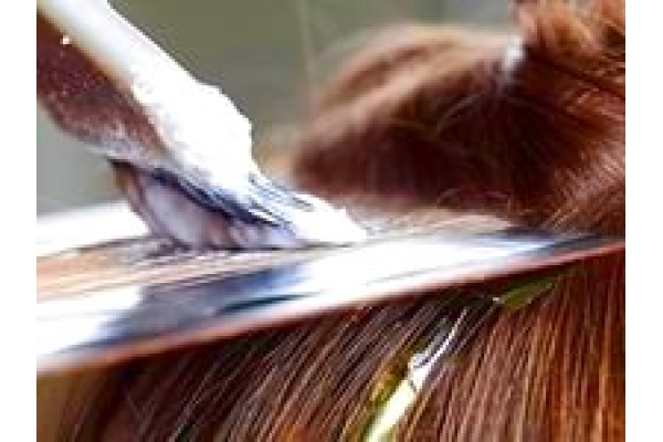 Окрашивание волос в один тон (краситель, мытье, сушка) / короткие волосы