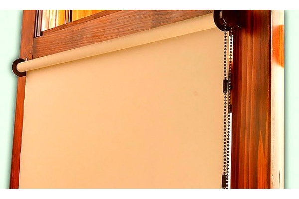 Рулонные шторы Mini с коричневой фурнитурой
