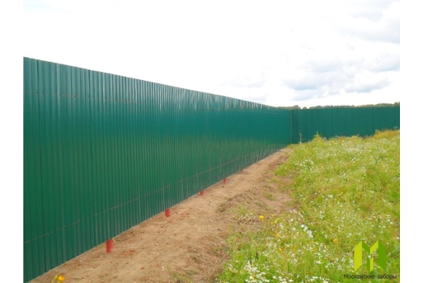Забор из профнастила 2 метра окрашенный