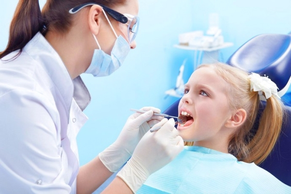 Лечение кариеса временных зубов 