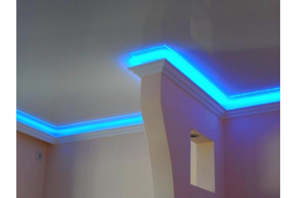 Устройство подсветки потолка и отдельных участков