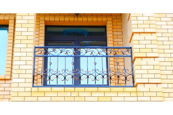 Кованный балкон «Эльза»