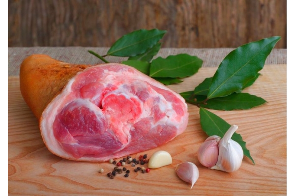 Мясо (свинина) в Новоалександрово