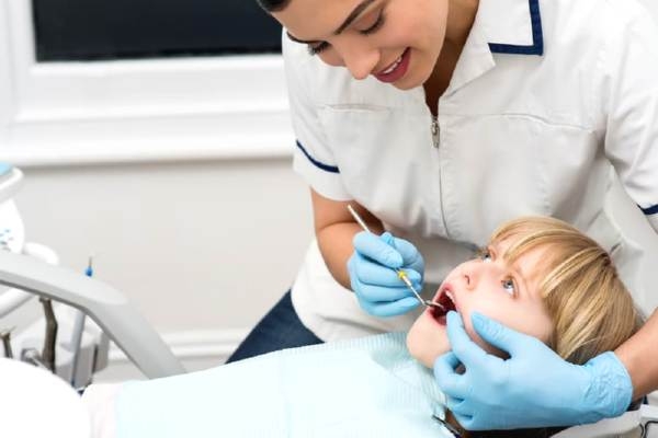 Лечение пульпита постоянного зуба (1 канал) + частичная реставрация (1 посещение)