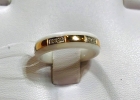 Золотое кольцо из белой керамики с кристалами сваровски