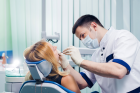 Первичный осмотр врача стоматолога-терапевта