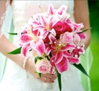 Букет невесты из розовых лилий