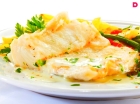 Рыба тушеная с овощами в сметанно-горчичном соусе с базиликом