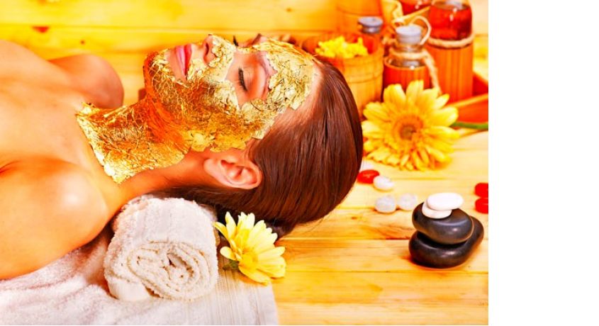 Золотая процедура! 1 или 3 сеанса золотой коллагеновой маски с массажем лица со скидкой 60% в салоне красоты «Чародейка».