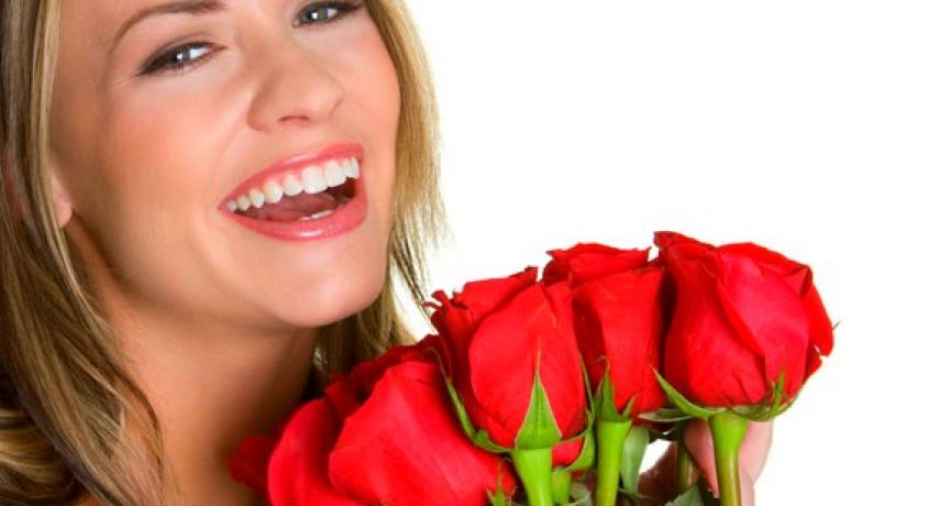 Неповторимые букеты для самых ярких эмоций! Связки гелиевых шаров или букеты из красных или розовых роз со скидкой до 60%.
