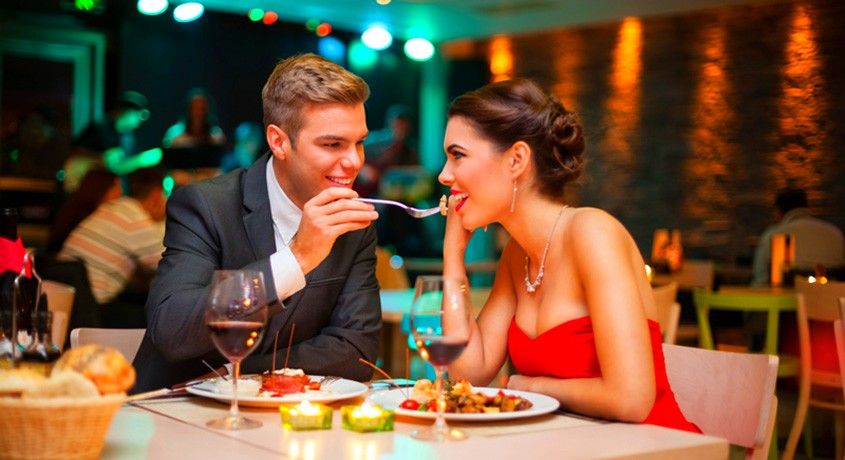 Удиви свою возлюбленную! Скидка 50% на романтический вечер при свечах в ресторане "Адам и Ева".