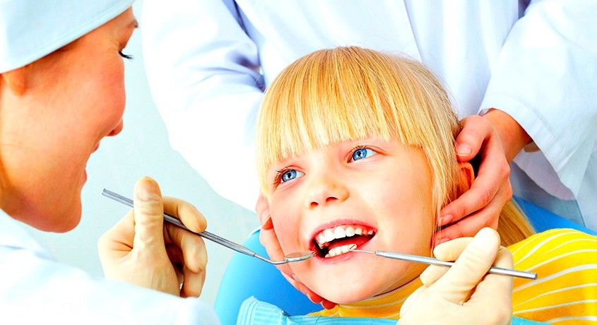 Стоматолог – это не страшно! Надежная защита для молочных и постоянных зубов Вашего малыша от кариеса со скидкой 50%.