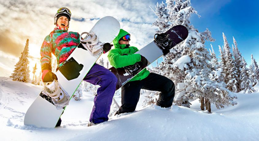 Для любителей ярких ощущений! Два часа катания на сноубордах или лыжах с подъемами со скидкой 50% в ГК «Заячья Горка».