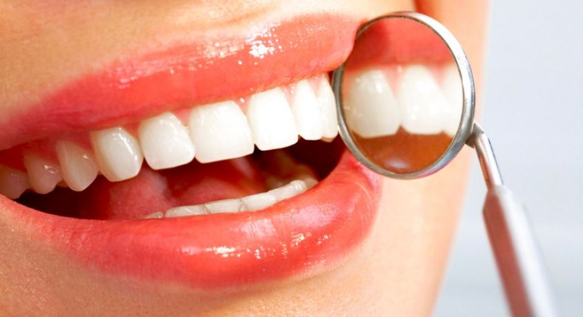 Ослепляйте улыбкой! Эстетическая реставрация зубов со скидкой до 53% сети медицинских клиник «Здравия»