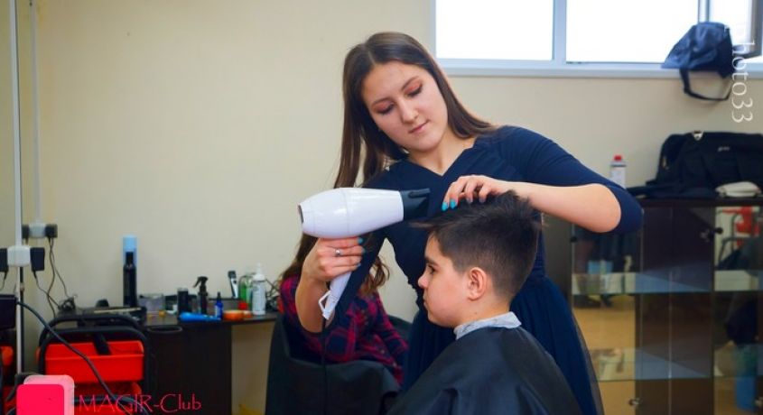 Сам себе парикмахер! Скидка 90% на курсы парикмахеров для родителей (стрижка для мальчиков под насадки) от 'Magir-club'