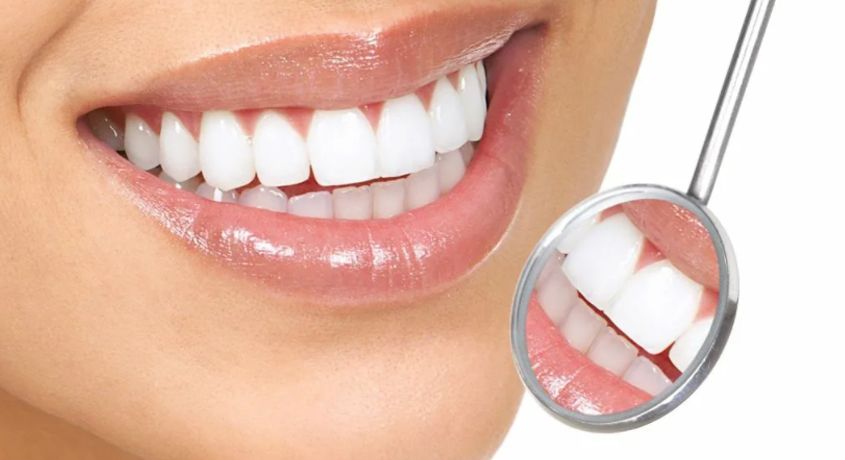 Белоснежная улыбка для каждого! Только сейчас скидка 50% на комплексную чистку зубов от стоматологии Романа Маркина.