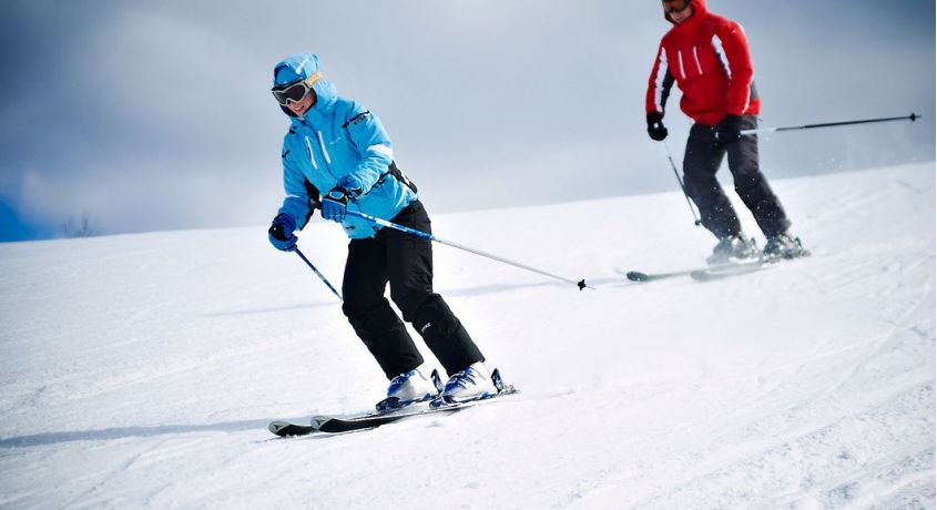 Активная зима в горнолыжном комплексе 'Красная Гора'! Катание на сноуборде или лыжах, а также прокат оборудования + подъемы со скидкой 40%!