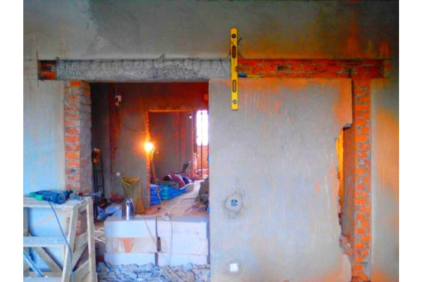 Устройство дверных проёмов в бетонной стене (до 200 мм.)