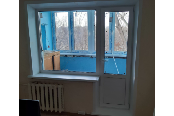 Установка пластикового окна балконной двери