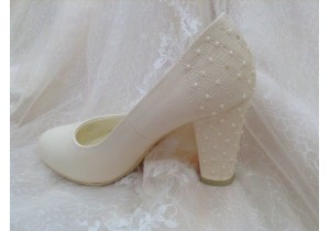 Модель 002 - свадебные туфли с жемчугом
