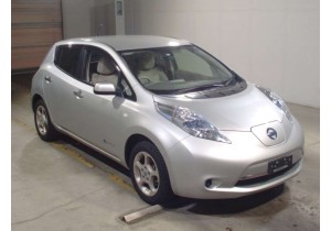 Nissan LEAF ZE0 - 2012 год