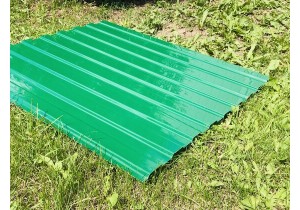 Пластиковый профлист ПЭТ зеленый 1,5м х 0,9м