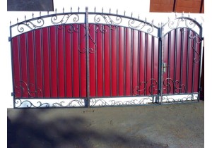 Кованый забор с профлистом для дома КЗП-5