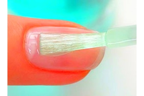 Покрытие ногтей (основа, лак, сушка)