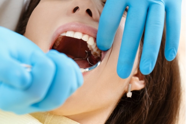 Удаление осколка зуба