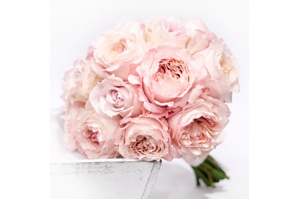 Свадебный букет из пионовидных роз Карамель